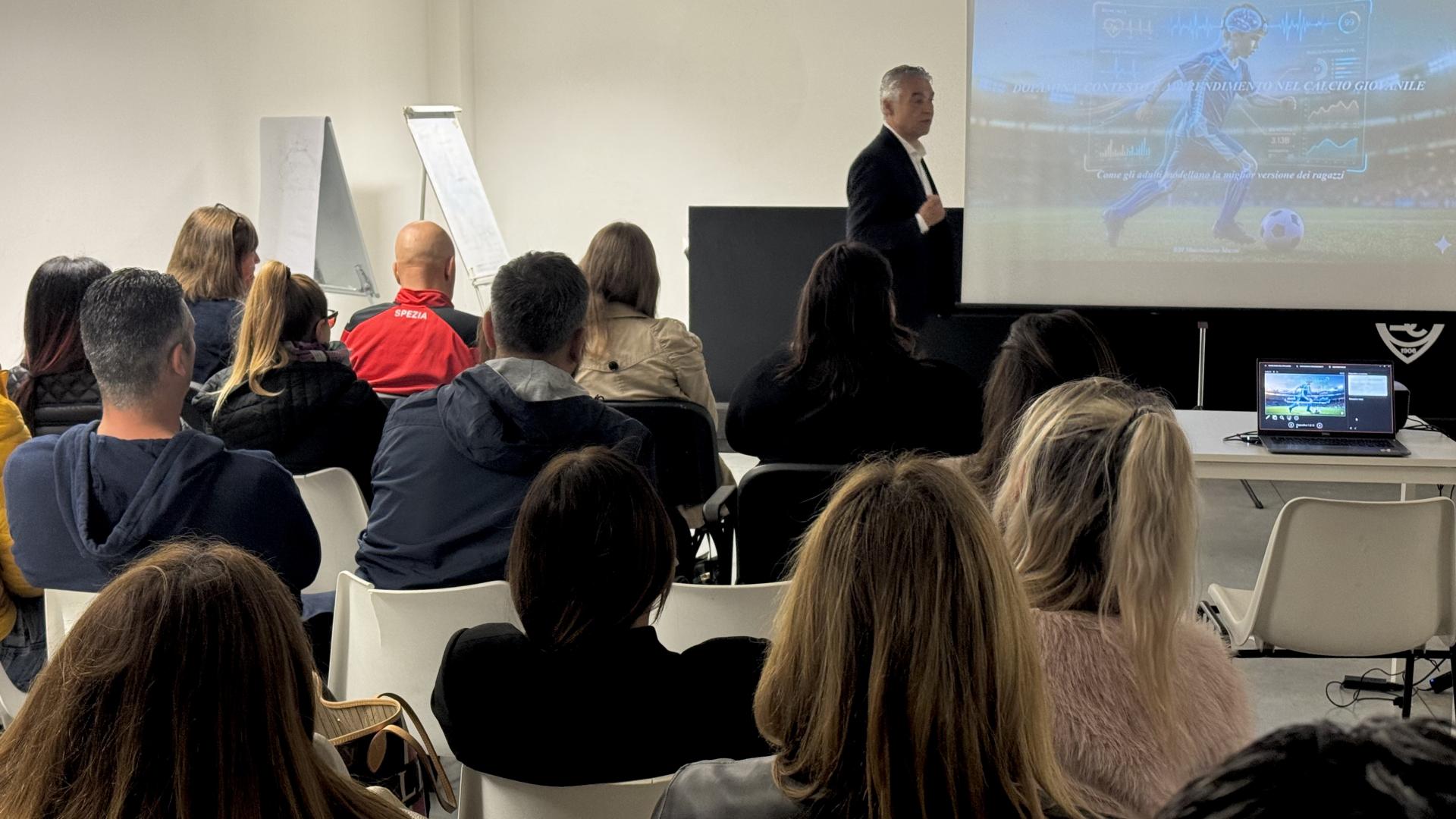 "Dopamina, contesto e apprendimento nel calcio giovanile": concluso il quarto incontro di formazione